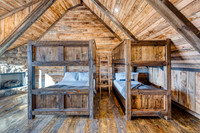 221 Mountain High apartment