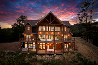 3186 Laughing Pine Way