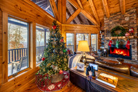 1447 Grandeur Drive- Christmas decorations